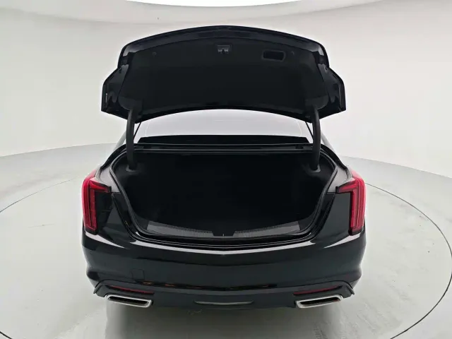 Cadillac CT5 — Фото автомобиля 15