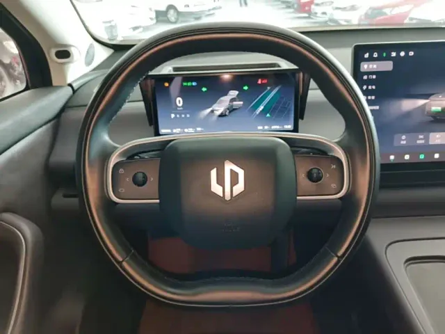 Leapmotor C10 — Фото автомобиля 10