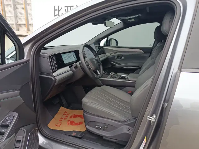 BYD Song L DM-i — Фото автомобиля 8