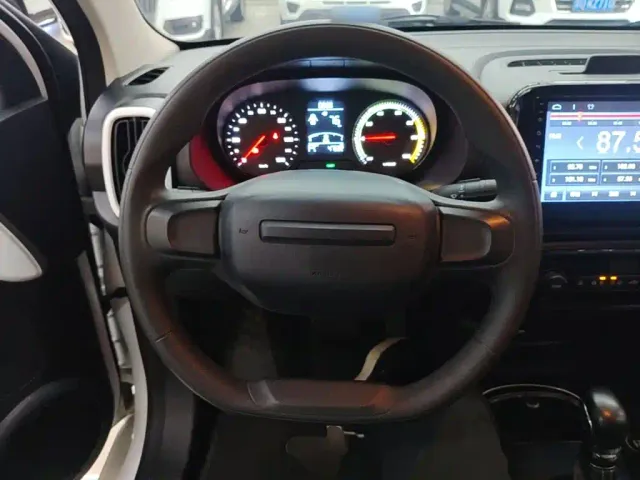 Roewe Clever — Фото автомобиля 10