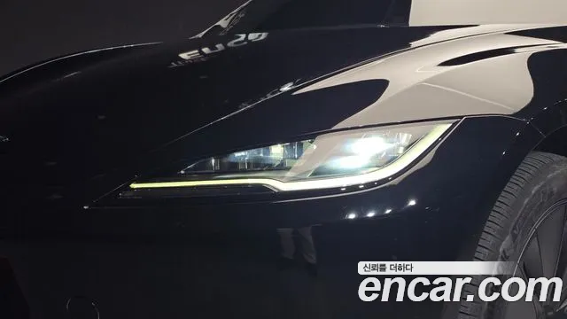 Tesla Model 3 — Фото автомобиля 22