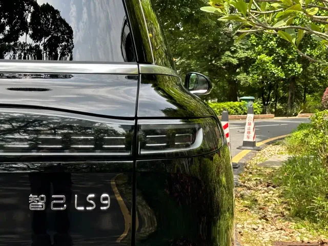 IM Motors LS9 — Фото автомобиля 17