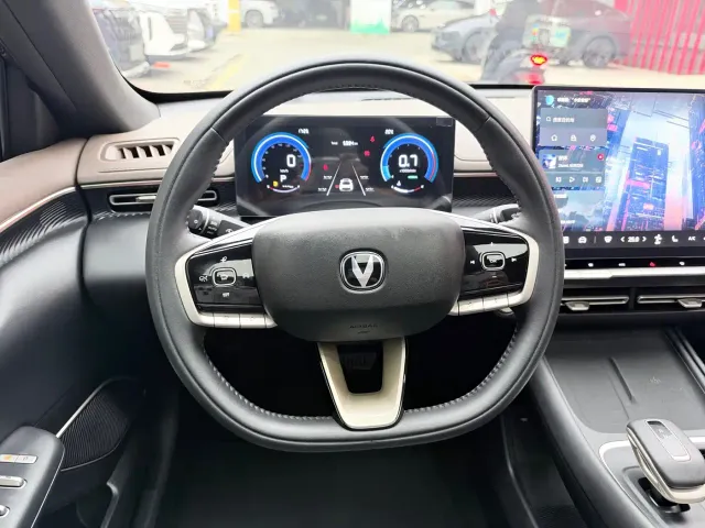 Changan Eado — Фото автомобиля 7