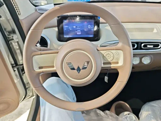 Wuling Hongguang Mini EV — Фото автомобиля 10