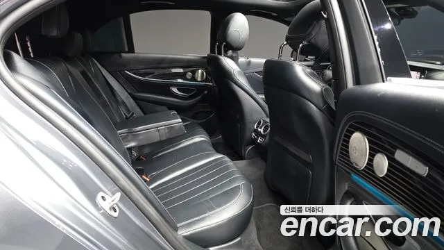 Mercedes-Benz E-Class W213 — Фото автомобиля 18