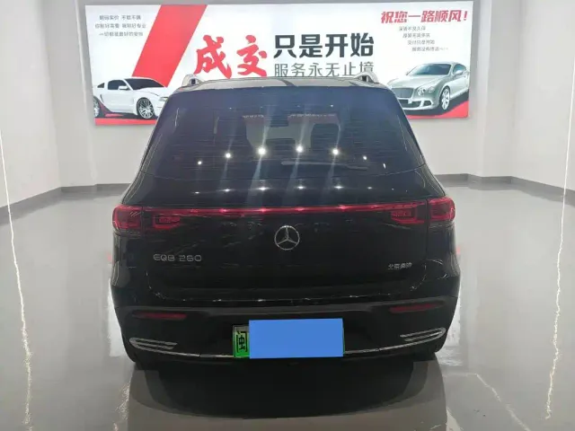 Mercedes-Benz EQB — Фото автомобиля 4