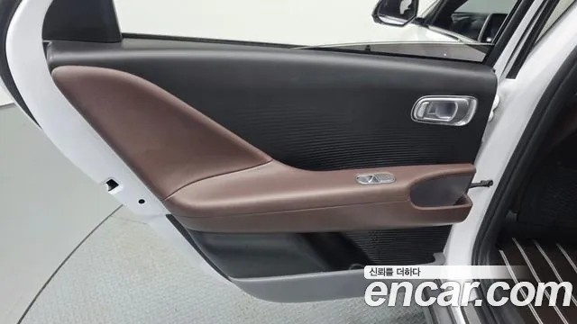 Hyundai Ioniq 6 — Фото автомобиля 14