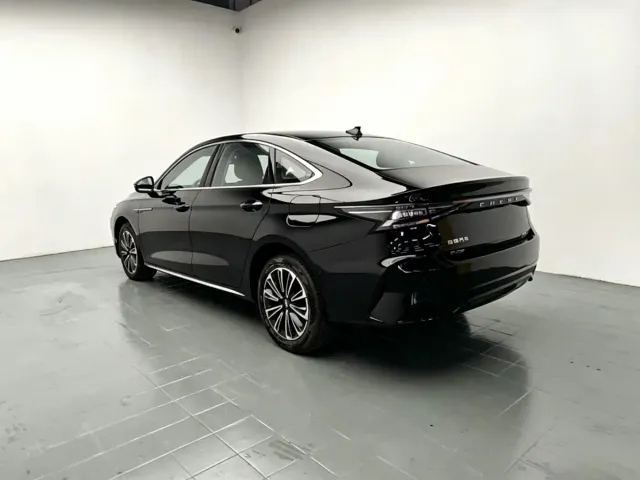 Chery Fulwin A8 — Фото автомобиля 5
