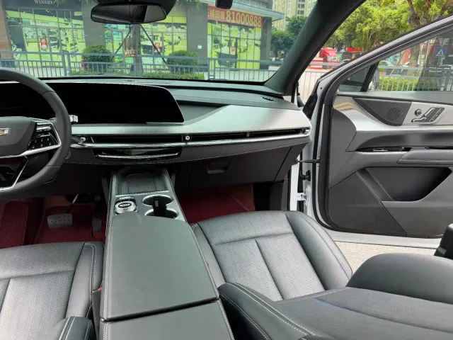 Cadillac XT5 — Фото автомобиля 28