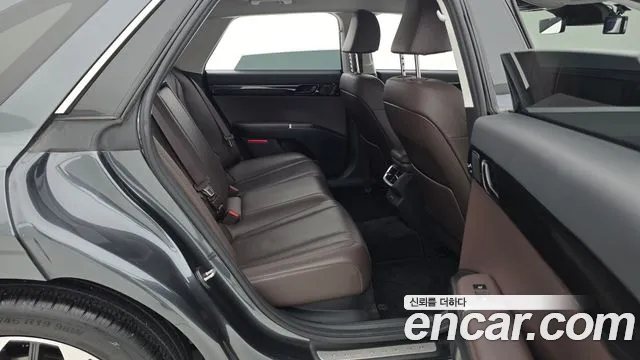 Hyundai Grandeur Grandeur (GN7) 2.5 Бензин 2WD — Фото автомобиля 11