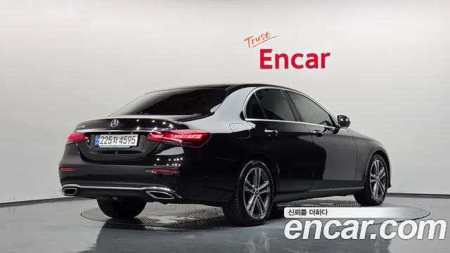 Mercedes-Benz E-Class W213 — Фото автомобиля 2
