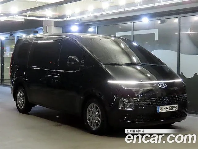 Фотография автомобиля — Hyundai Staria