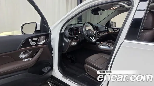 Mercedes-Benz GLE-Class — Фото автомобиля 15