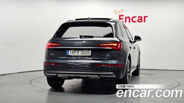 Audi Q5 45 TFSI quattro — Фото автомобиля 3