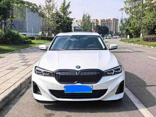 BMW i3 — Фото автомобиля 2