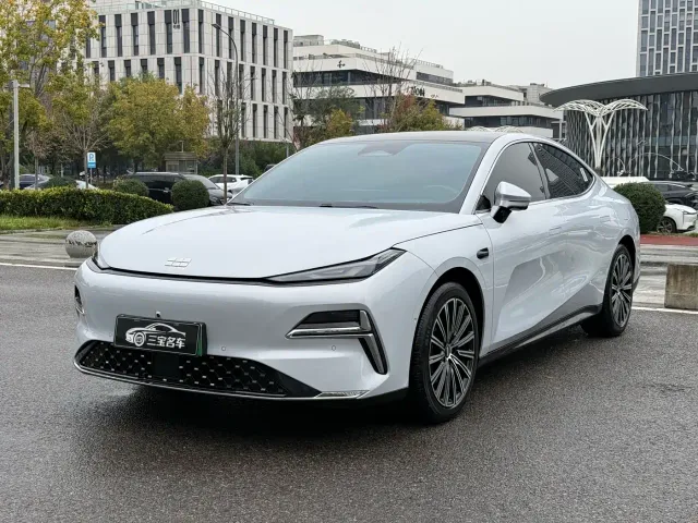 Фотография автомобиля — Geely Galaxy Xingyao 8