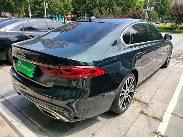 Jaguar XFL — Фото автомобиля 6