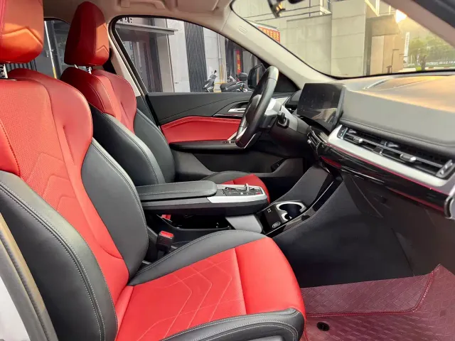 BMW X1 — Фото автомобиля 14