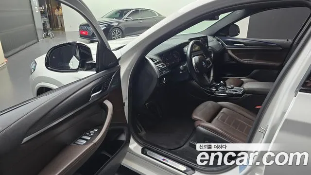 BMW X4 xDrive20i M Sport Pro — Фото автомобиля 10