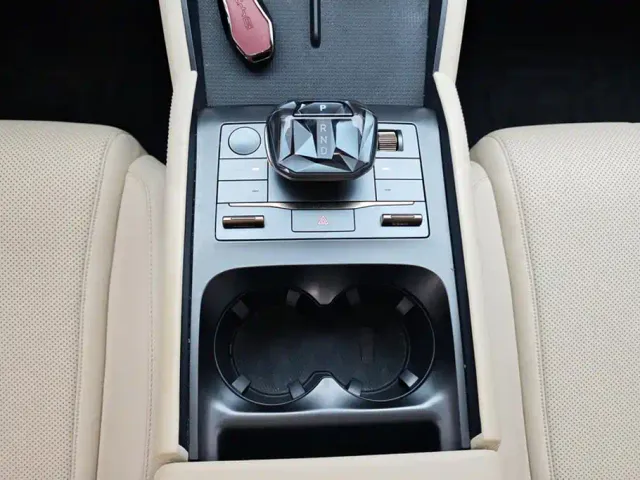 BYD Qin L — Фото автомобиля 16