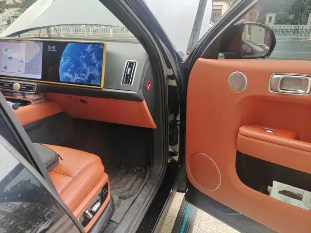 Li Auto L7 — Фото автомобиля 19