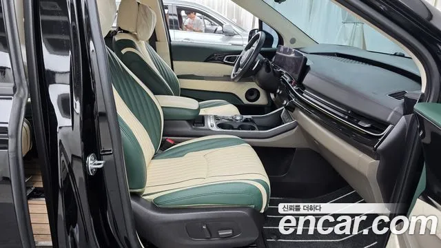 Kia Canival Новый Carnival 4 поколение Бензин 9 мест Hi-Limousine (Спецкузов) — Фото автомобиля 3