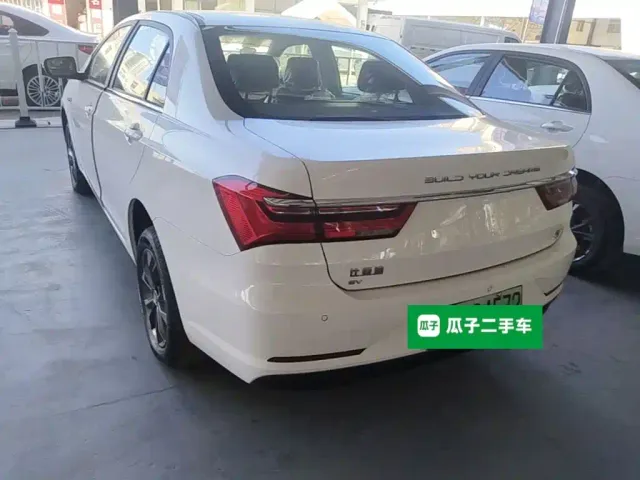 BYD Qin — Фото автомобиля 4