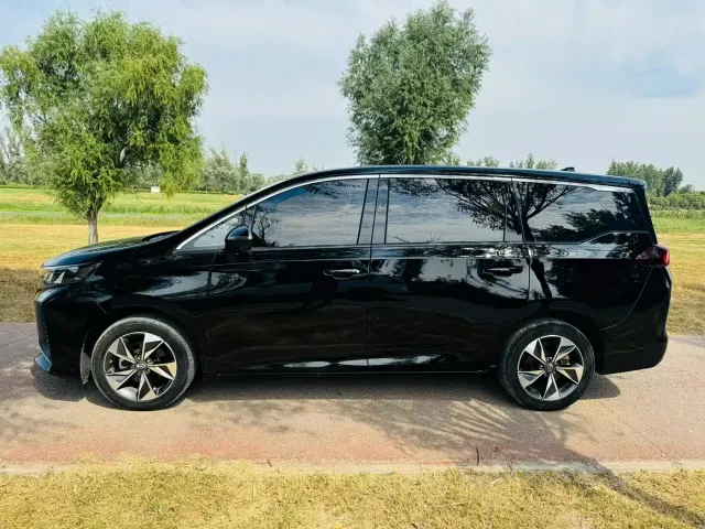 GAC Trumpchi M6 — Фото автомобиля 8