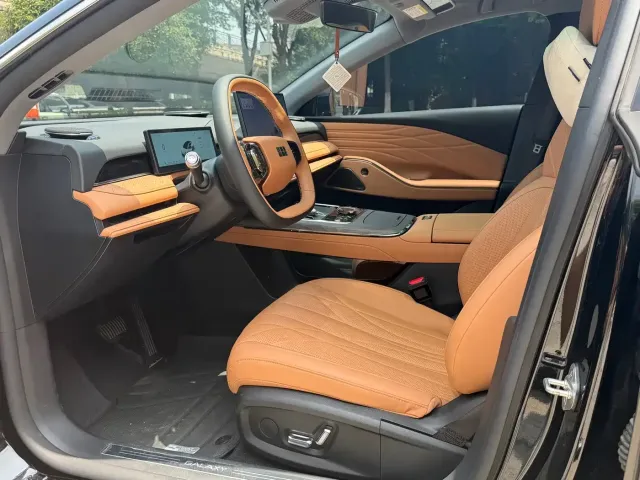 Geely Galaxy Galaxy Xingyao 8 2025 130km EM-i Premium Edition — Фото автомобиля 6