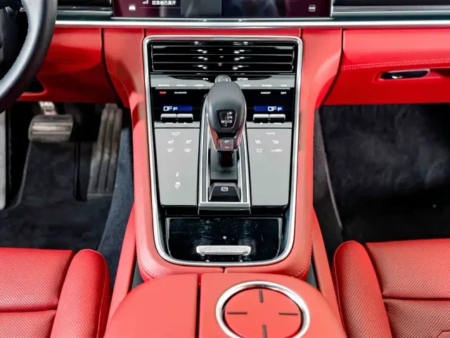 Porsche Panamera — Фото автомобиля 15