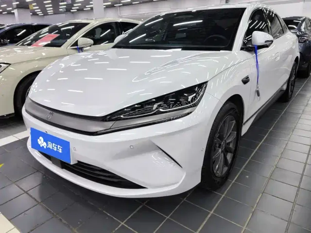 Фотография автомобиля — BYD Qin L