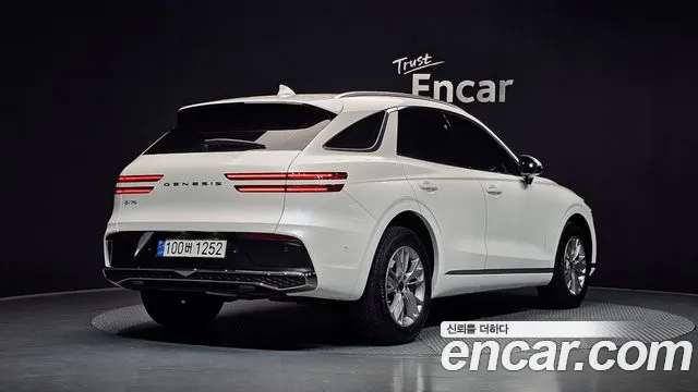 Genesis GV70 — Фото автомобиля 2