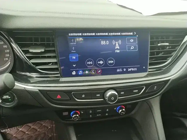 Buick Regal — Фото автомобиля 12