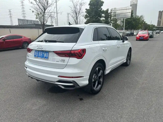 Audi Q3 — Фото автомобиля 14