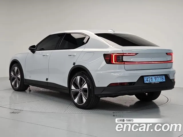 Polestar 2 — Фото автомобиля 3