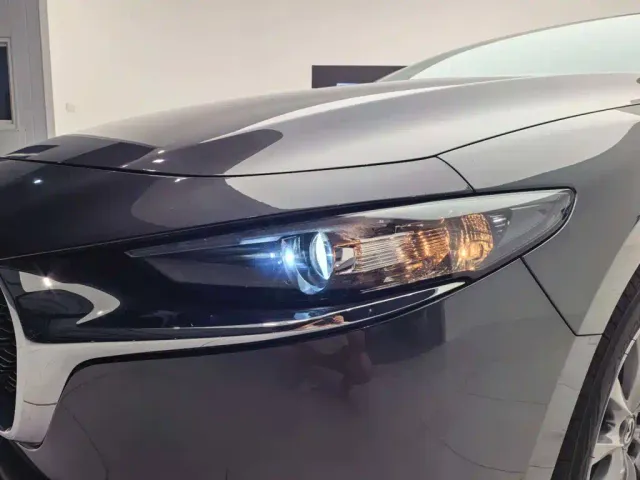 Mazda Axela — Фото автомобиля 14