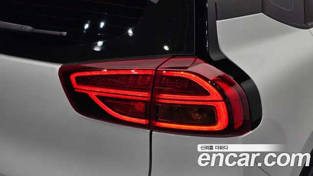Kia Niro Niro Plus Air — Фото автомобиля 23