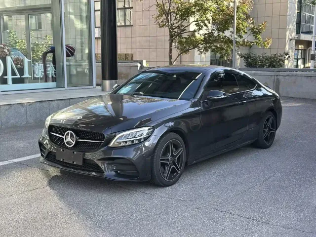 Фотография автомобиля — Mercedes-Benz C-Class