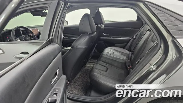 Hyundai AVANTE Новый Avante (CN7) — Фото автомобиля 13
