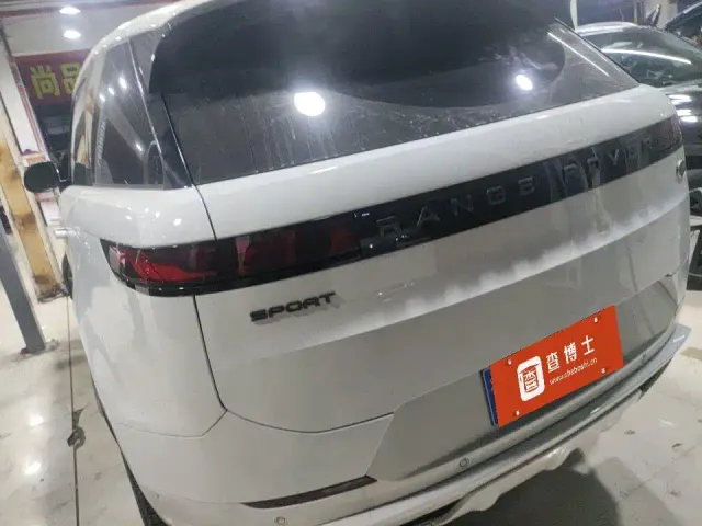 Land Rover Range Rover Sport — Фото автомобиля 6