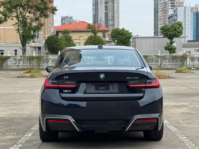 BMW i3 — Фото автомобиля 13