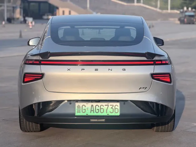 Xpeng P7 — Фото автомобиля 5