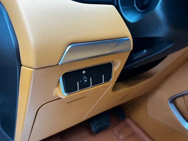 Wey Alpine — Фото автомобиля 18