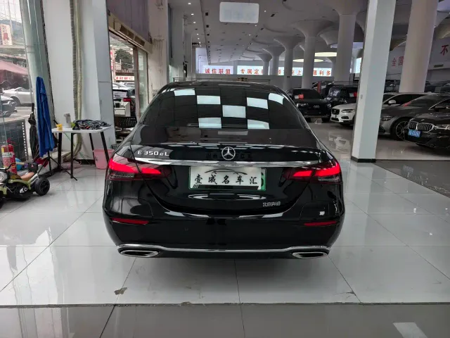 Mercedes-Benz E-Class — Фото автомобиля 8
