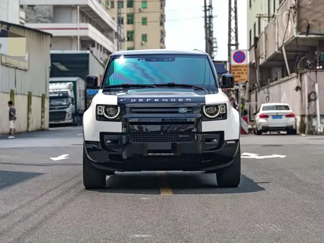 Land Rover Land Rover Defender 2023 Model 110 3.0T P400 X-DYNAMIC HSE — Фото автомобиля 2