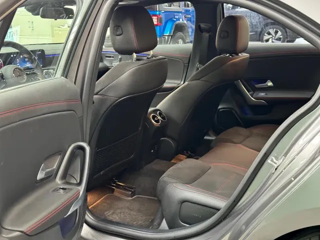 Mercedes-Benz A-Class — Фото автомобиля 5