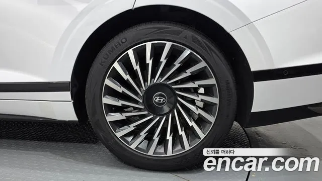 Hyundai Grandeur GN7 — Фото автомобиля 5