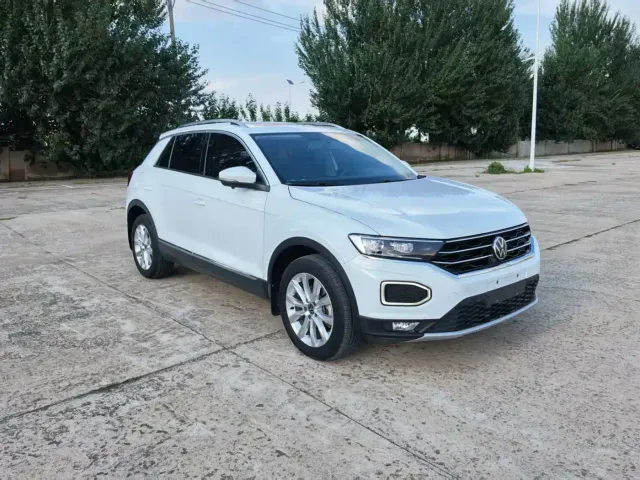 Volkswagen T-Roc — Фото автомобиля 3