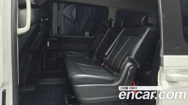 Hyundai Staria Staria 4WD Tourer 9 мест — Фото автомобиля 11