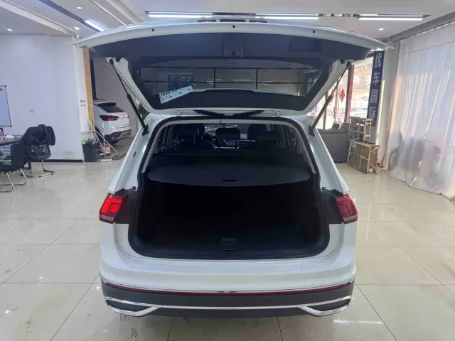 Volkswagen Tiguan L 2023 280TSI 2WD Trend Limited Edition — Фото автомобиля 20